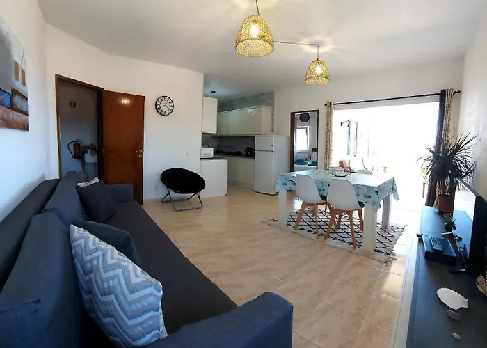 Sunset View Flat アパート